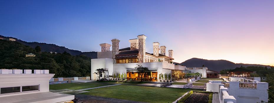 Manor-Jaypee-Residency-exterior- view