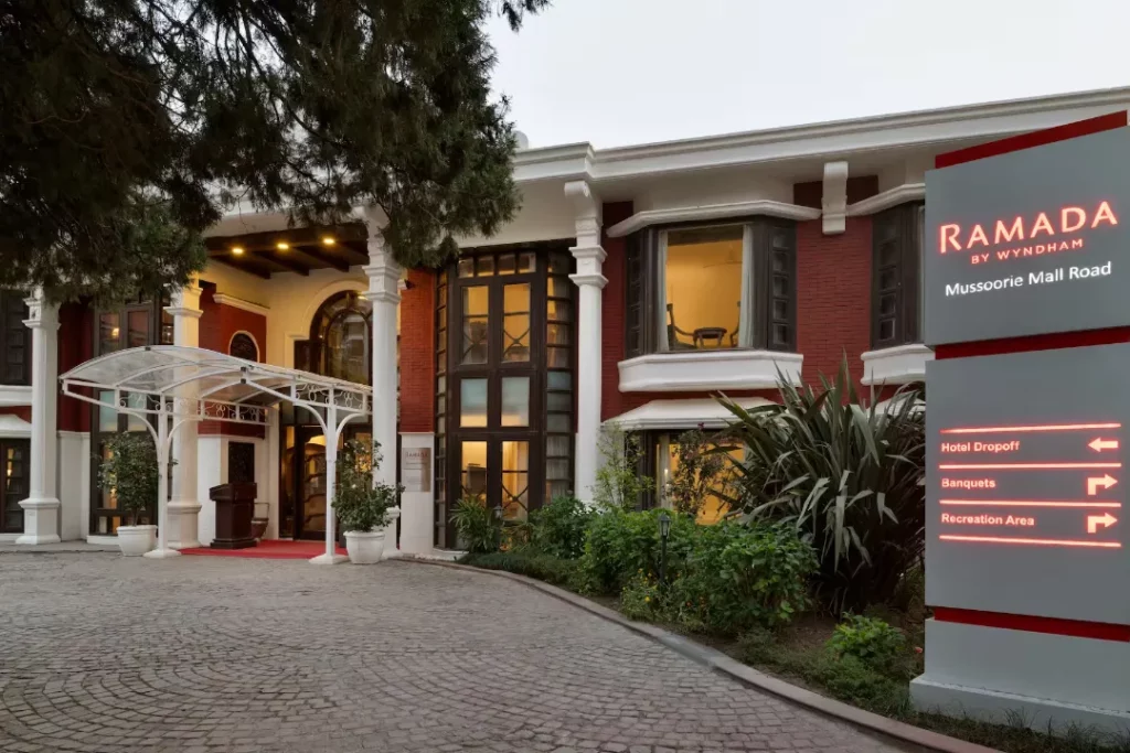 Ramada By Wyndham Front Entrance